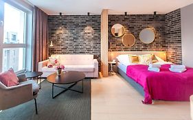 Megi & Greg Apartments